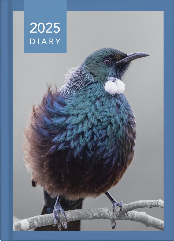 2025 COLLINS DIARY A51 NZ BIRDS DAY TO A PAGE